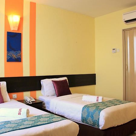 Sun Inns Hotel Kuala Selangor Exterior foto