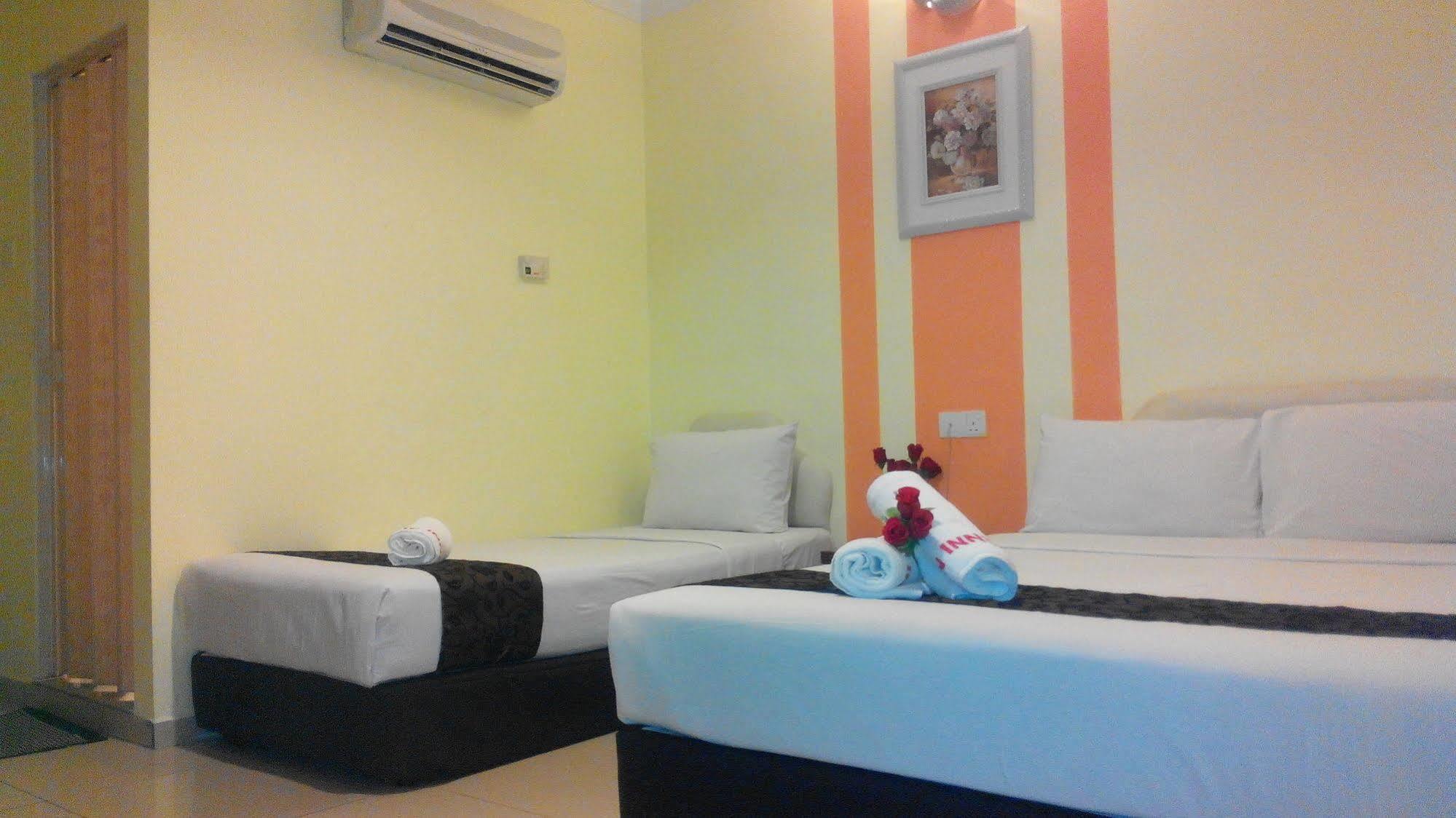 Sun Inns Hotel Kuala Selangor Exterior foto